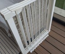 Child stair gate