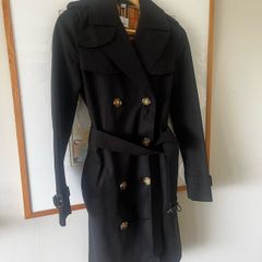 Beautiful Burberry trench coat - the Islington.