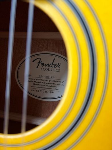 Fender ESC80 3/4 classical guitar & kit bag