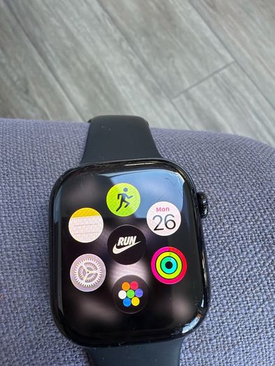 Apple Watch Series 10 GPS excellent working order 90% battery health