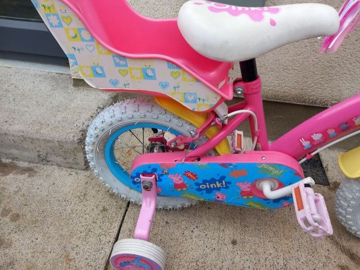 Kids pepper pig bike size 12 inch wheels