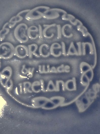 Vintage Wade Serpents jar
