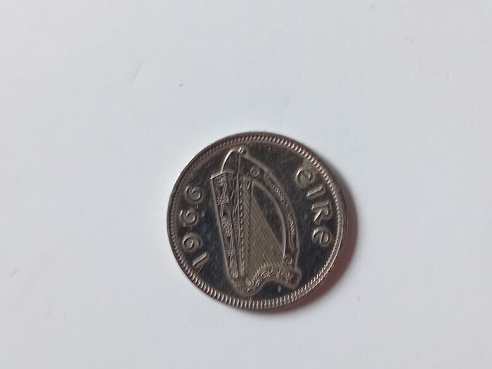 1966 Irish  Shilling Unc