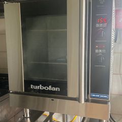 Commercial oven