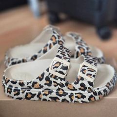 Ladies sandles