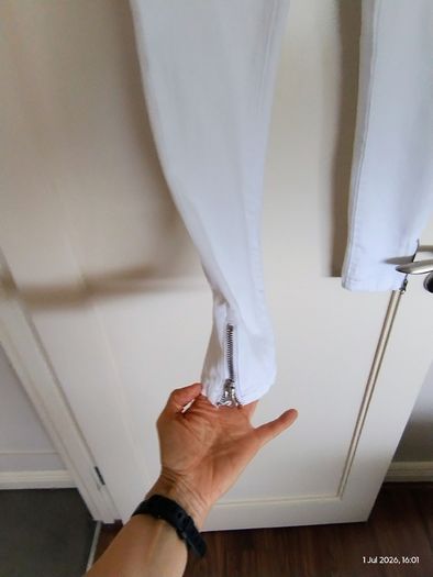 Women's white jeans