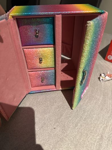 Smuggle jewellery box