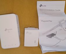 TP-Link Powerline Wi-Fi Extender AV1000 AC1200 (TL-WPA7517 KIT)