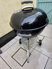 Weber 57cm kettle grill