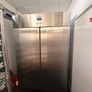 Commercial Polar U-Series 1300L double-door upright refrigerator Image 3