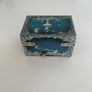 vintage musical jewellery box Image 4