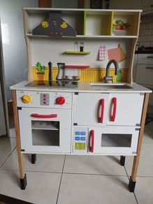 Kids Play kitchen