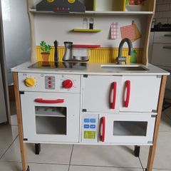 Kids Play kitchen