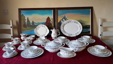 47 Piece Royal Albert Brigadoon Pattern Bone China Gold Gilt Dinner And Tea Service / Set For 5 Person Setting Made In England