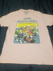 Super Mario kart graphic t shirt size medium