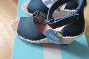 Toms Wedges