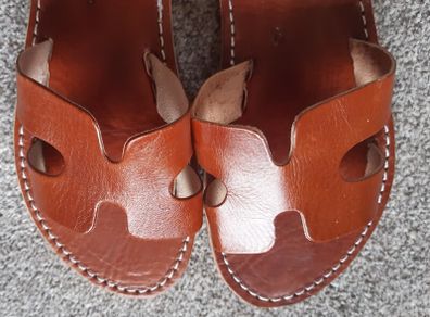 Leather Sliders Size 6