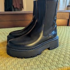 H&M Chelsea Boots, size 6, worn only once, in great condition