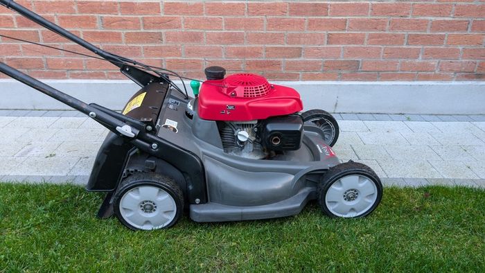 Honda HRX537 HYE Self-Propelled Lawnmower