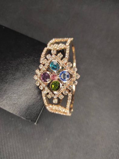 Costume bangle