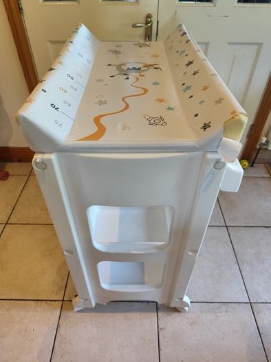 Baby changing table