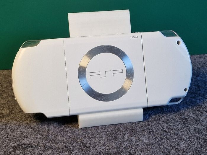 Sony Psp 2000 Modded 64gb With Games, Ark4, Usb C