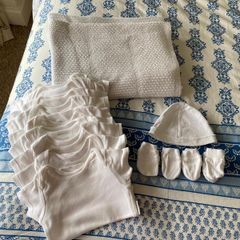 Baby Girl Bundle - Up to 1 month - see 5 pics
