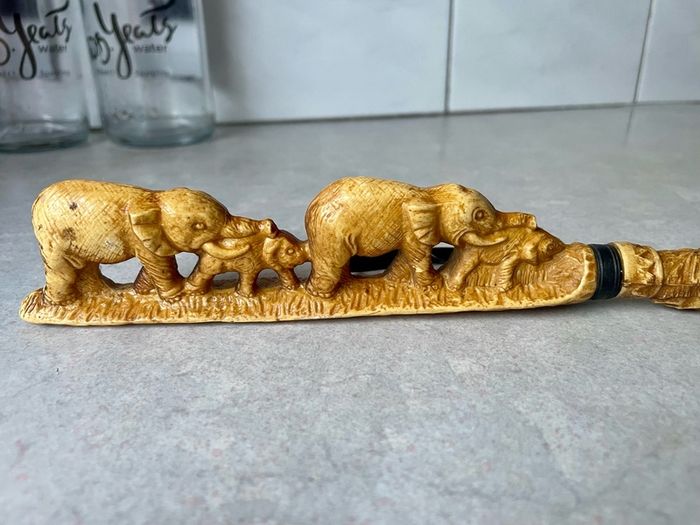 Vintage 1970s Repro Hand Carved Shoehorn with Elephant Motif Handle in sturdy Resin