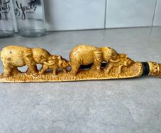 Vintage 1970s Repro Hand Carved Shoehorn with Elephant Motif Handle in sturdy Resin