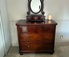 Chest of drawers