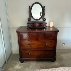 Chest of drawers