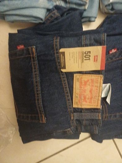 levis