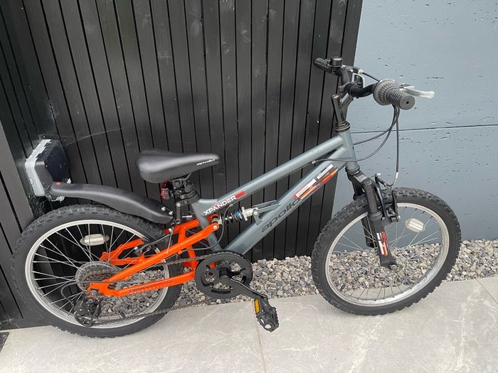 APOLLO XPANDER Junior Mountain Bike     20 inch Wheels     As New Condition
