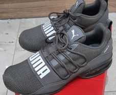 Puma runners Size 7 (40.5)