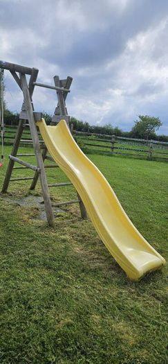 Swing set (with slide)