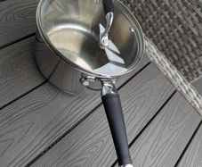 Stainless steel pot