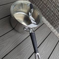 Stainless steel pot