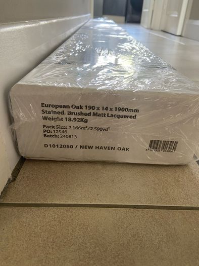 Engineered oak wood flooring