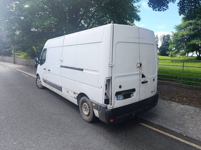 Renault Master LWB FWD for parts 2010-2015