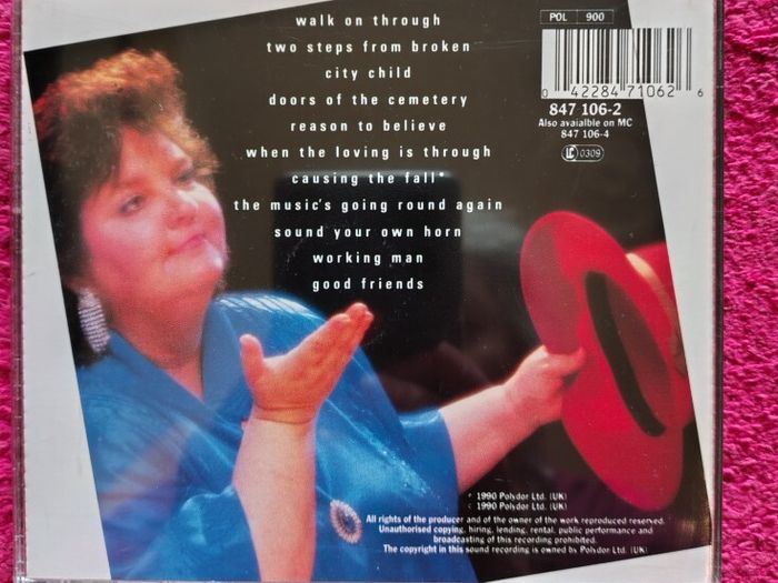 5 CD like new. Shirley Basset, Gloria Gaynor, Rita McNeil, Ralph McTell, Charlie Landsborough