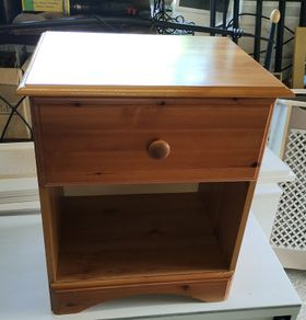 Pine bedside locker (26172)