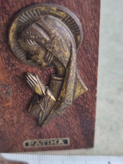 Very Small Holly Wood Plaque Of Fatima Desk Stand