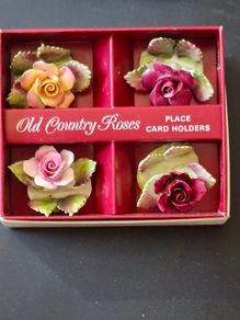 Old Country Roses Royal Albert Ornaments 8 piece lot, 2 Shoes, Wheel Barrow, Basket and 4 Place Card Holders Collection or Postage