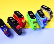 Marvel Spider-Man Batman Children's Watch Cartoon Fashion Watches Electronic Digital LED Display Watches Waterproof Holiday Gift Kids Watches