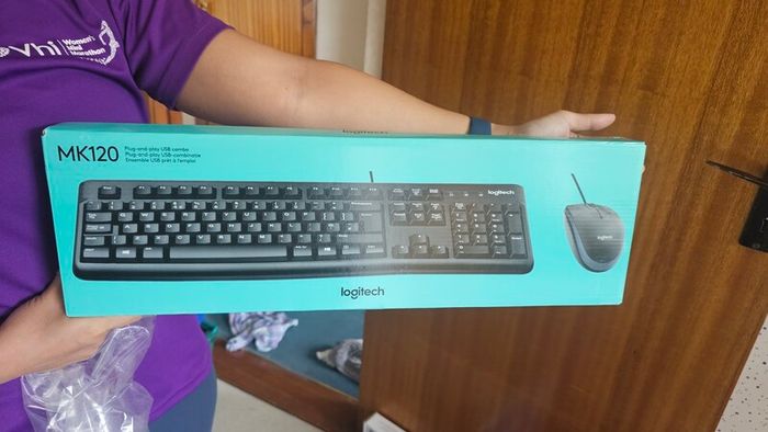 in box MK120  Plug-and-play USB combo
