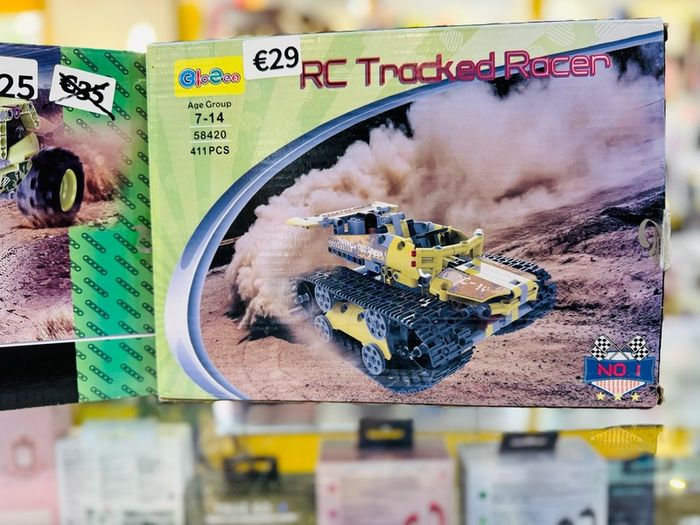 Desert mirage & RC tracked racer