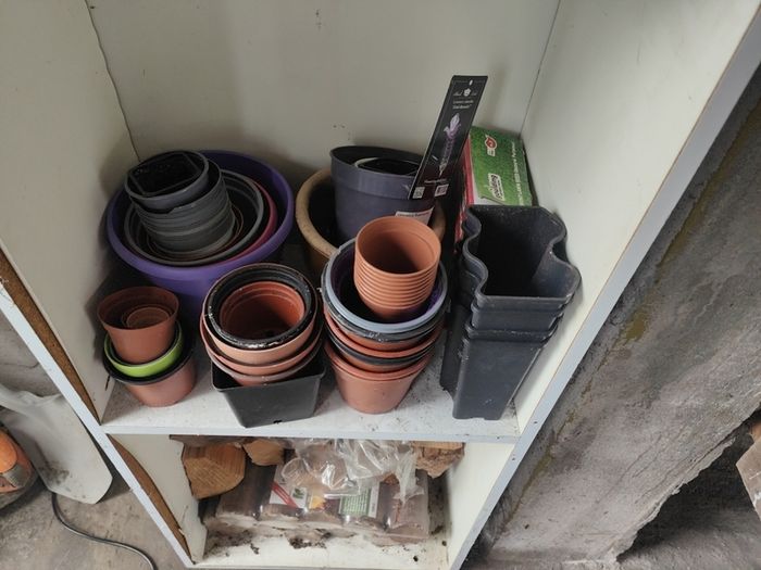 Plant pots