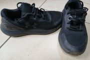 Under Armour school runners black 5 kids