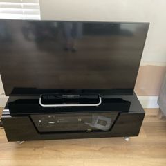 43inch Sony TV - serial number in pictures. Stand also included