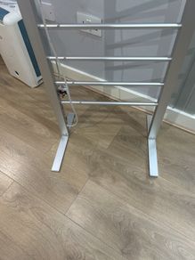 Electric heated towel rail / towel dryer